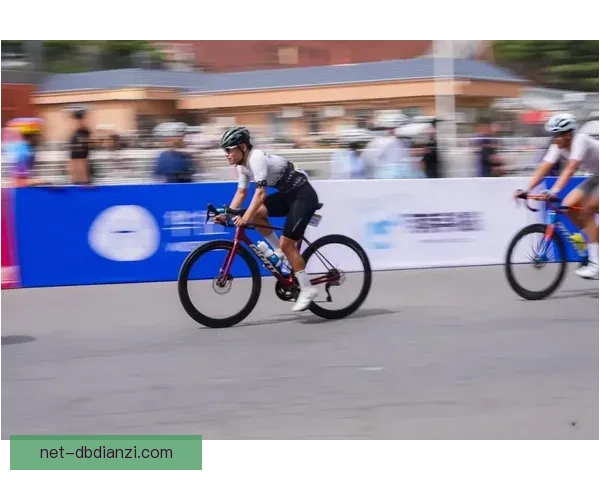 山地车联赛：速度与激情上演