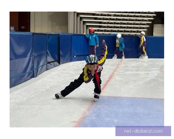 掌握滑冰技巧 提升滑冰水平